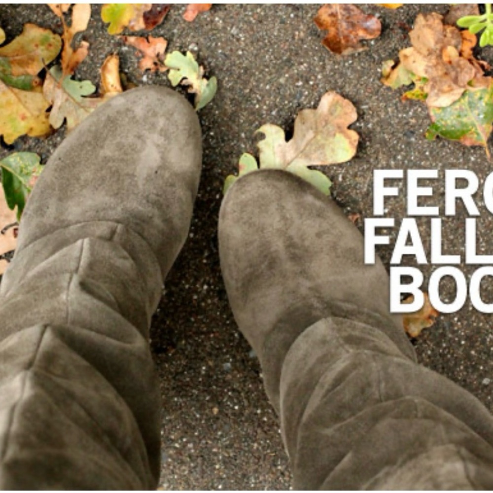 Fergie Fallen Boots EUC